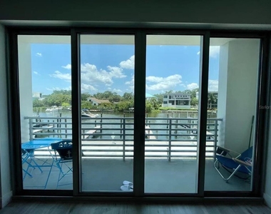 1709 N Tamiami Trail - Photo Thumbnail 8