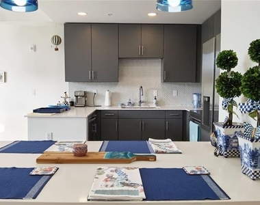 1709 N Tamiami Trail - Photo Thumbnail 44