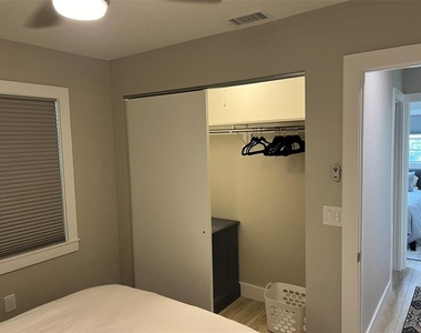 302 19th St. East - Photo Thumbnail 10