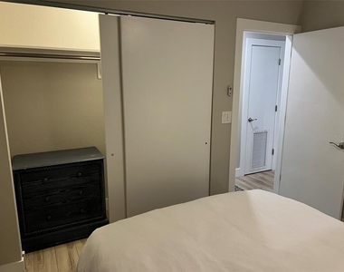 302 19th St. East - Photo Thumbnail 11