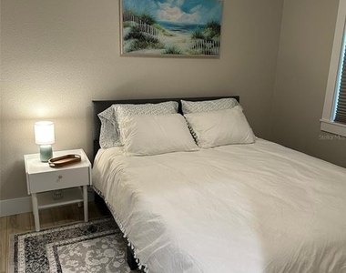 302 19th St. East - Photo Thumbnail 9