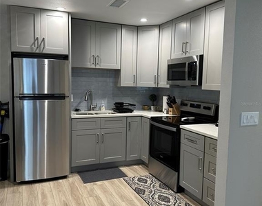 302 19th St. East - Photo Thumbnail 3