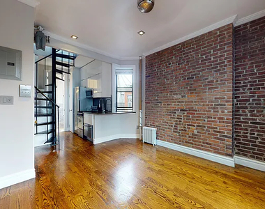 252 Mott Street - Photo Thumbnail 8