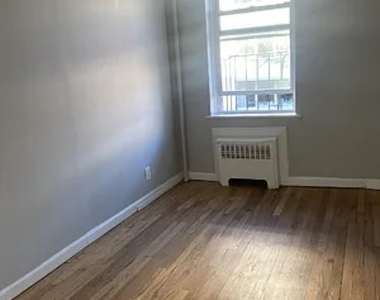 354 East 19th Street - Photo Thumbnail 3