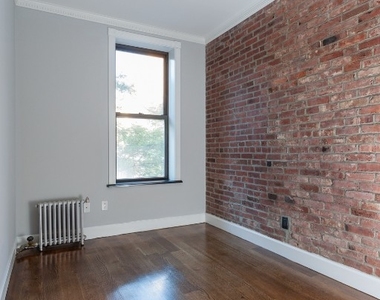 434 West 52nd Street - Photo Thumbnail 3