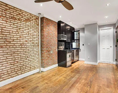 436 West 52nd Street - Photo Thumbnail 3