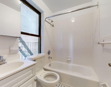 East 80th Street - Photo Thumbnail 6