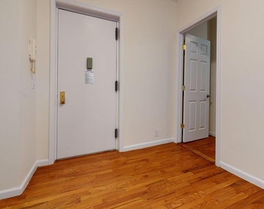 East 80th Street - Photo Thumbnail 9