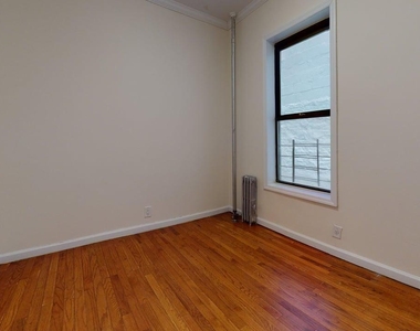 East 80th Street - Photo Thumbnail 12