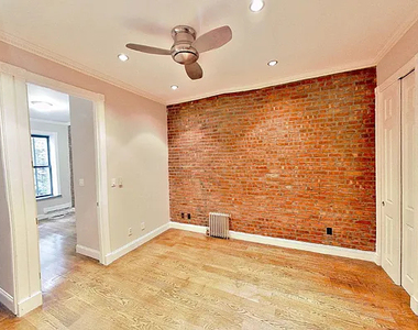 9 West 103rd Street - Photo Thumbnail 1