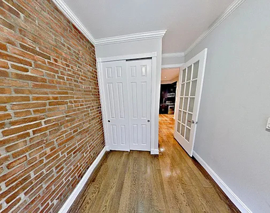 9 West 103rd Street - Photo Thumbnail 3