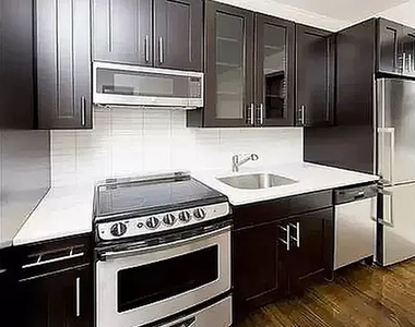 1377 Lexington Avenue - Photo Thumbnail 1