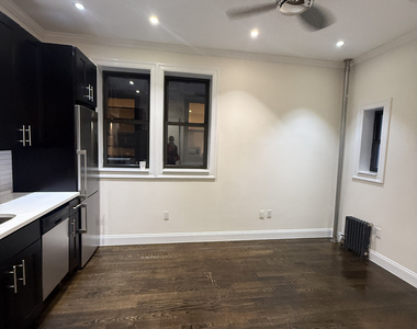 1377 Lexington Avenue - Photo Thumbnail 10