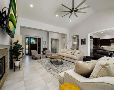 81805 Four Seasons Place - Photo Thumbnail 6