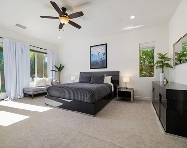 81805 Four Seasons Place - Photo Thumbnail 22