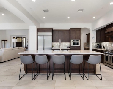 81805 Four Seasons Place - Photo Thumbnail 10