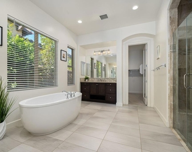 81805 Four Seasons Place - Photo Thumbnail 24