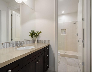 81805 Four Seasons Place - Photo Thumbnail 17