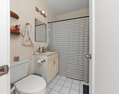 4821 N Washtenaw Avenue - Photo Thumbnail 11