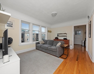 4821 N Washtenaw Avenue - Photo Thumbnail 2