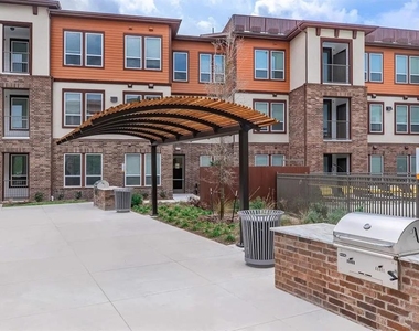 540 Richcrest Dr - Photo Thumbnail 2