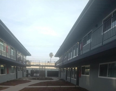 5560 Ackerfield Ave - Photo Thumbnail 3