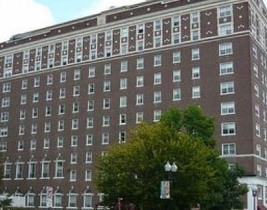 137 Harrison Ave - Photo Thumbnail 3