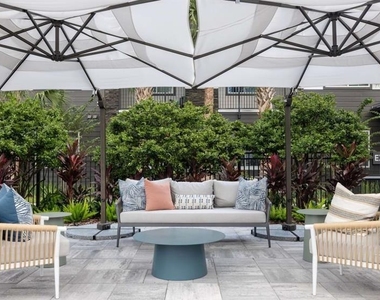 5000 Collina Terrace - Photo Thumbnail 5