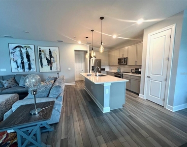 6236 Baywood Court - Photo Thumbnail 6