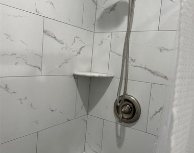 306 19th St. East - Photo Thumbnail 15