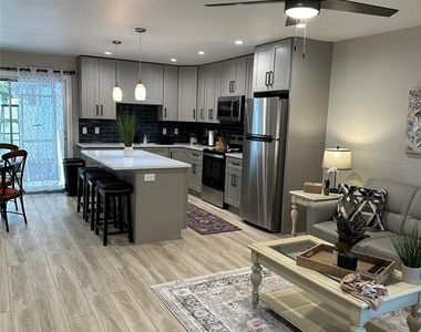 306 19th St. East - Photo Thumbnail 4