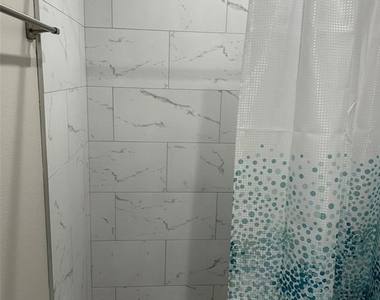 306 19th St. East - Photo Thumbnail 14