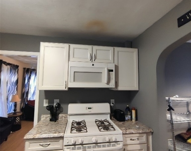 51 Allen Street - Photo Thumbnail 4