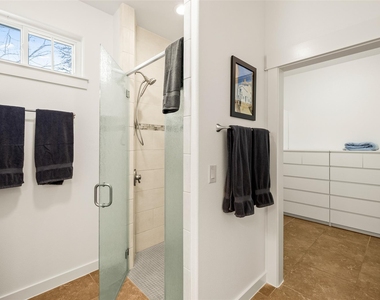 435 Hays St - Photo Thumbnail 17
