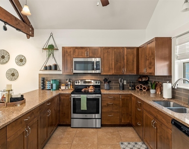 435 Hays St - Photo Thumbnail 11