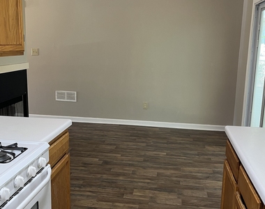 138 Crystal Brook - Photo Thumbnail 11