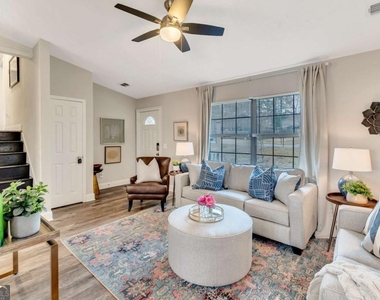 3605 Creek Mill Drive Nw - Photo Thumbnail 2