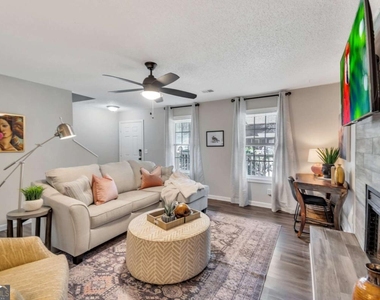4521 Coopers Creek Circle Se - Photo Thumbnail 2
