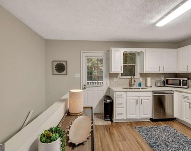 4375 Coopers Creek Drive Se - Photo Thumbnail 16