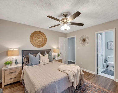 4375 Coopers Creek Drive Se - Photo Thumbnail 18