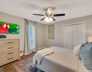 4375 Coopers Creek Drive Se - Photo Thumbnail 17