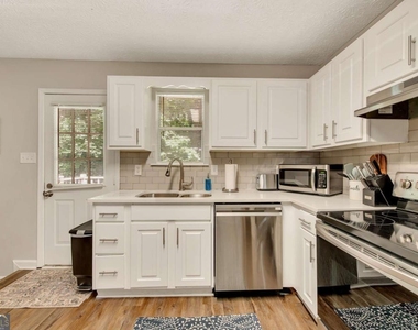 4375 Coopers Creek Drive Se - Photo Thumbnail 10