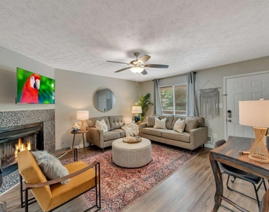 4375 Coopers Creek Drive Se - Photo Thumbnail 1