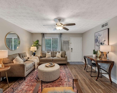 4375 Coopers Creek Drive Se - Photo Thumbnail 2