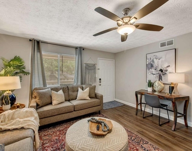 4375 Coopers Creek Drive Se - Photo Thumbnail 3
