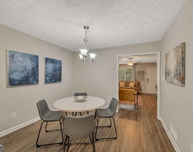 4375 Coopers Creek Drive Se - Photo Thumbnail 6