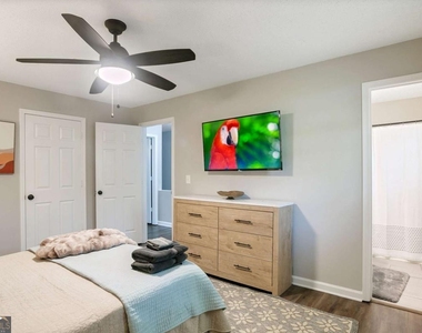 4523 Coopers Creek Circle Se - Photo Thumbnail 16