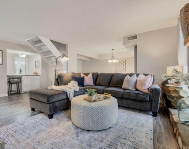 280 Pam Lane Sw - Photo Thumbnail 6
