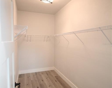 4102 Nw 26th Drive - Photo Thumbnail 12