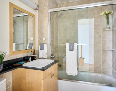 34-46 Vernon Boulevard - Photo Thumbnail 8